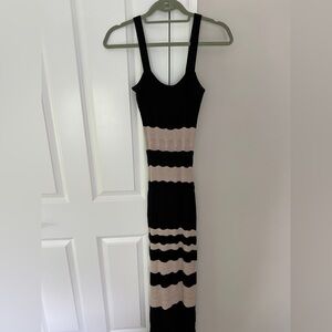 Evereve Black and Cream Maxi Dress